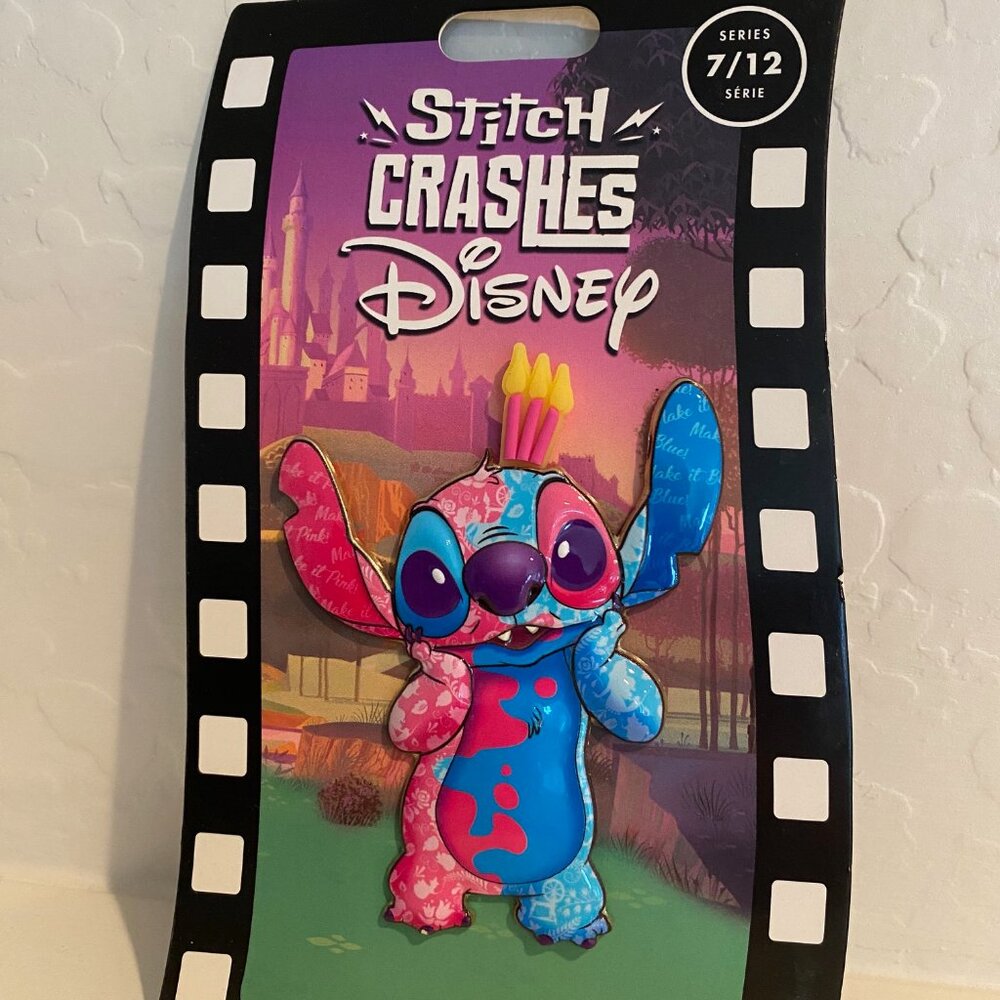 Stitch Crashes Disney Pin - Sleeping Beauty